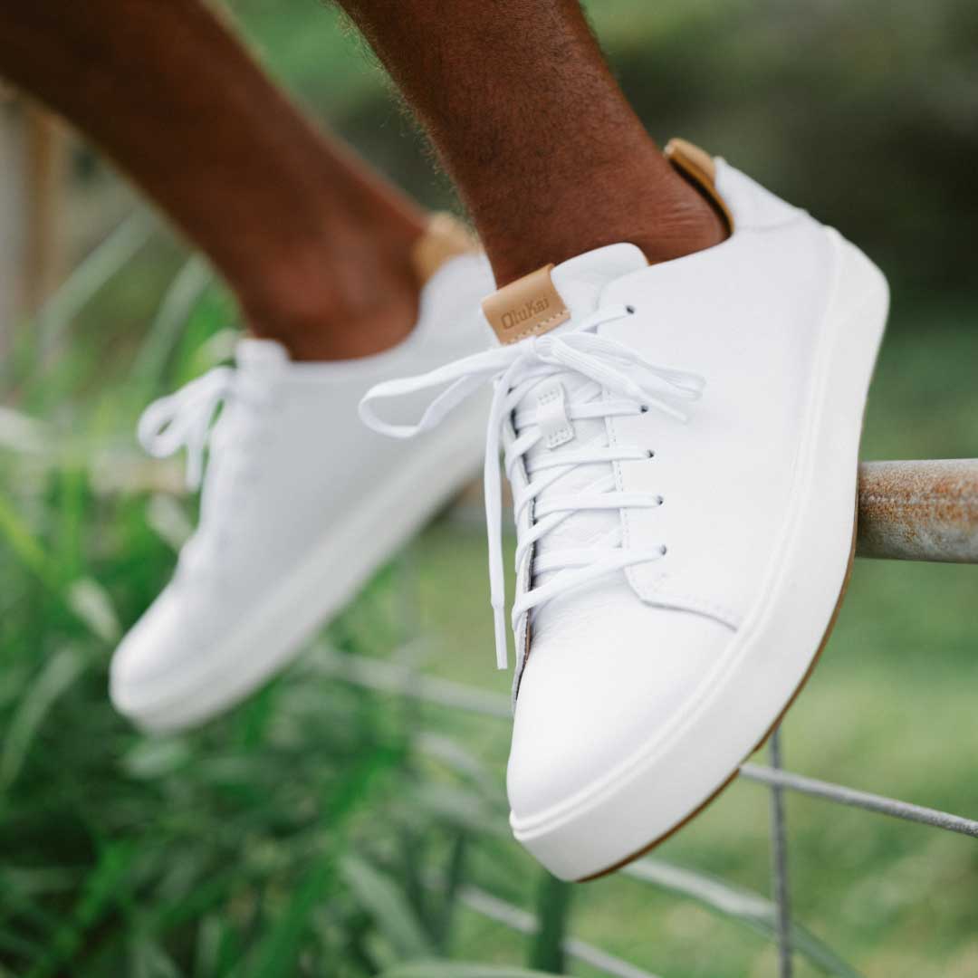 OluKai Best Seller - Lae‘ahi Lī ‘Ili Men's Leather Sneakers - Bright White