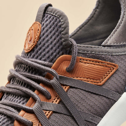 OluKai Recommended - Mio Lī Men's Athletic Shoes - Pavement / Vintage Indigo