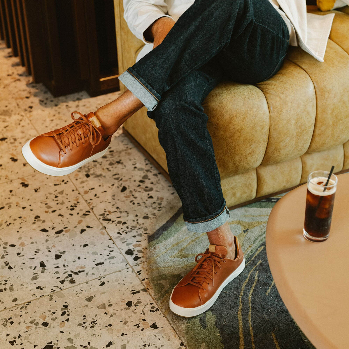 OluKai Essential - Lae‘ahi Lī ‘Ili Men's Leather Sneakers - Kukui Brown