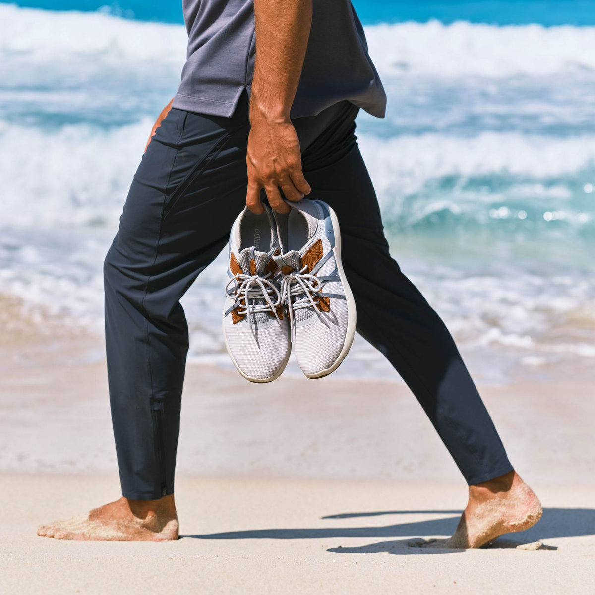 OluKai Recommended - Mio Lī Men's Athletic Shoes - Mist Grey / Poi