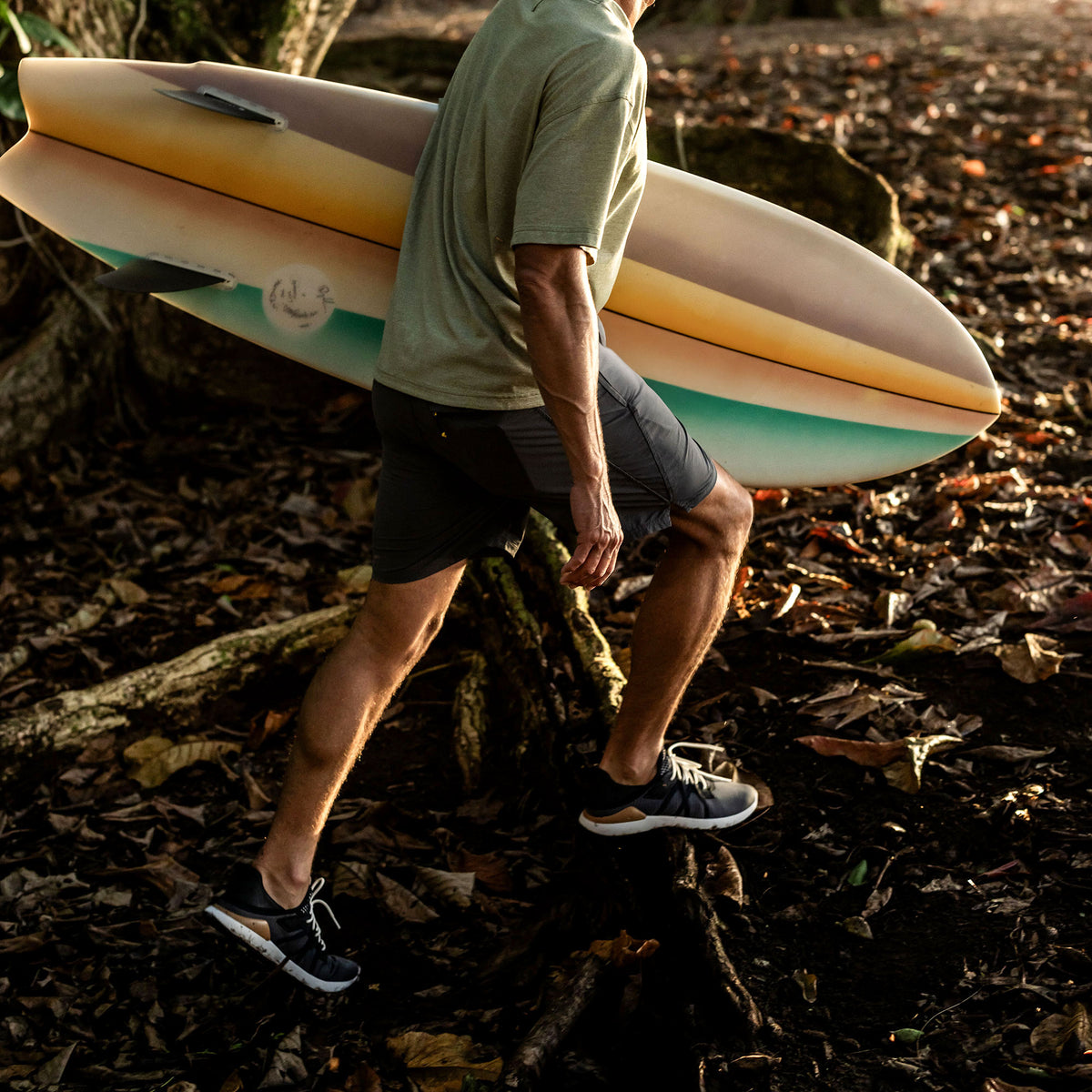 OluKai Exclusive - Mio Lī Men's Athletic Shoes - Rock / Natural