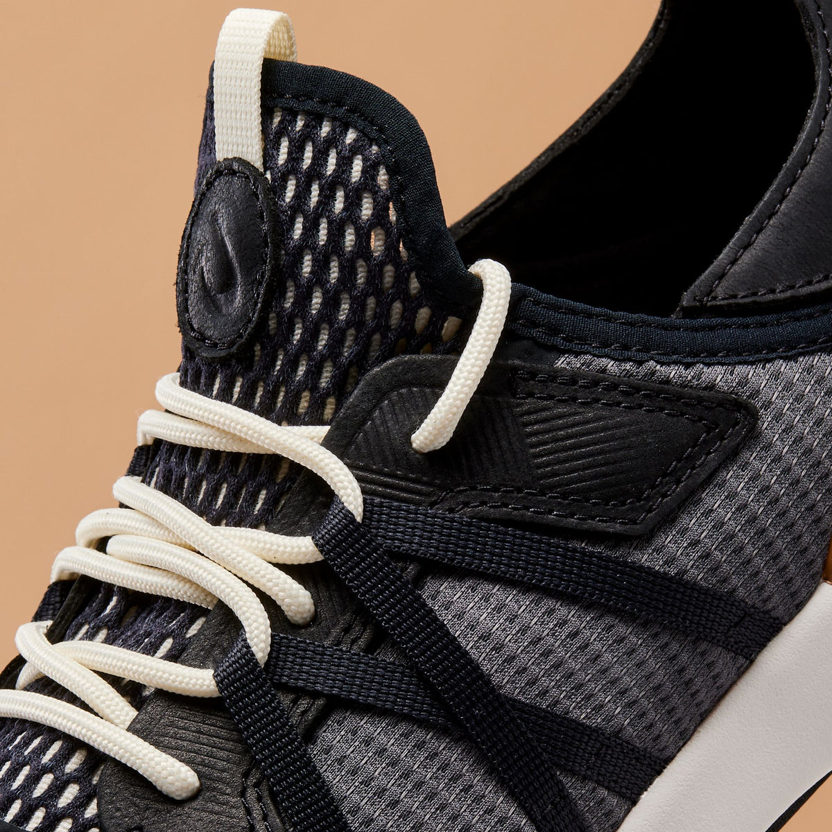 OluKai Exclusive - Mio Lī Men's Athletic Shoes - Rock / Natural