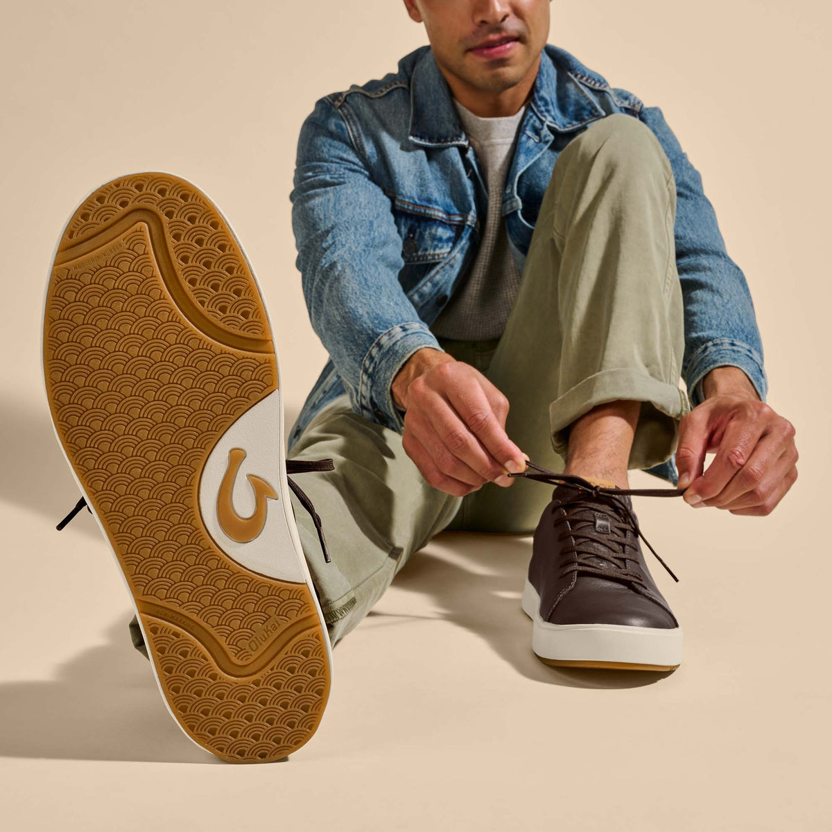 OluKai Deals - Lae‘ahi Lī ‘Ili Men's Leather Sneakers - Dark Java