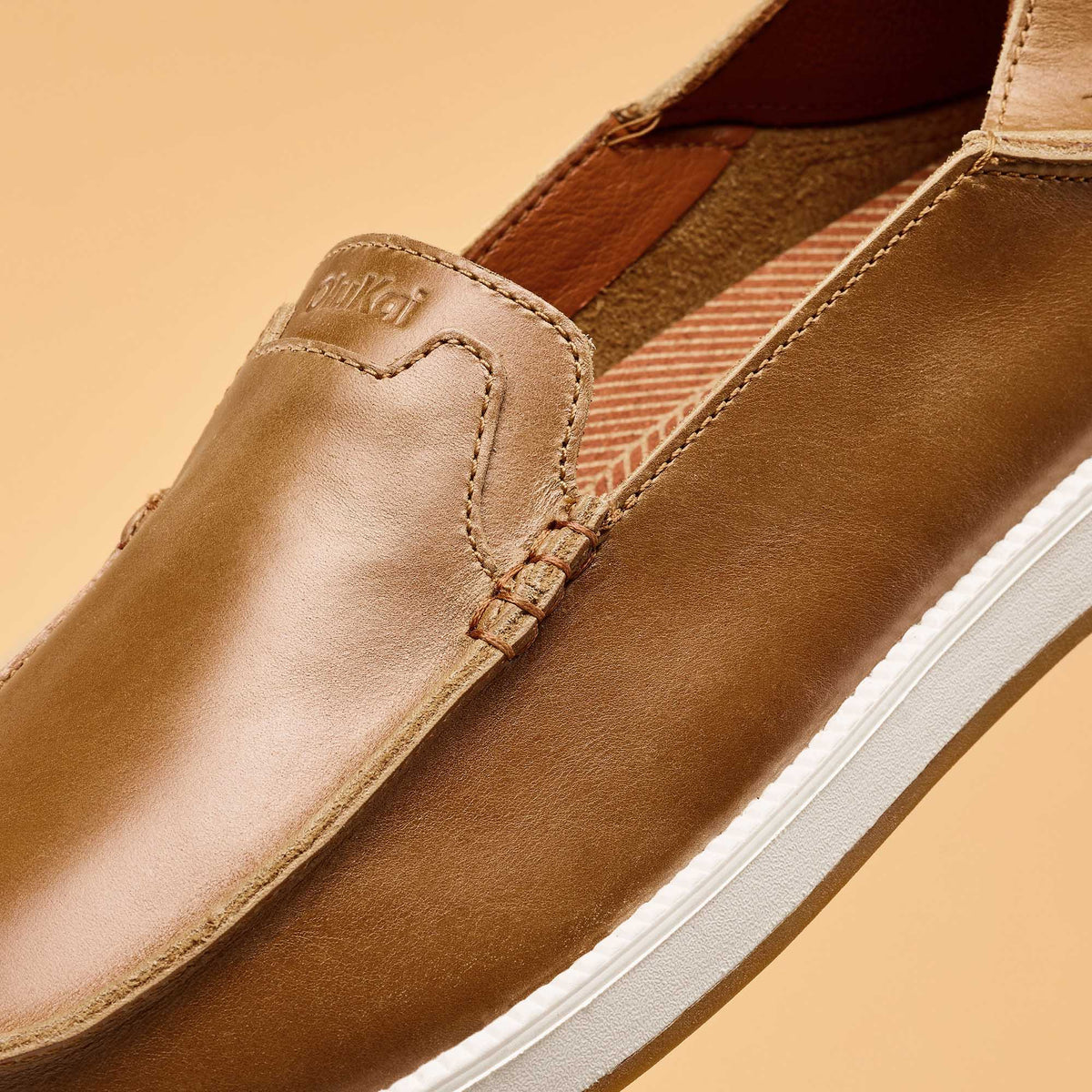 OluKai Latest - Kākaha Nia Men‘s Leather Slip-On Shoes - Fox