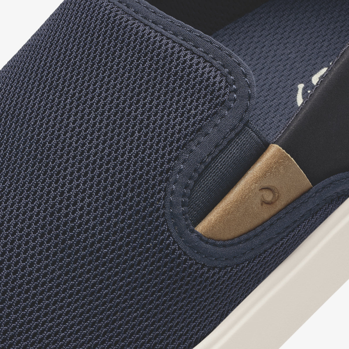 OluKai Essential - Lae'ahi Nui - Trench Blue / Tan