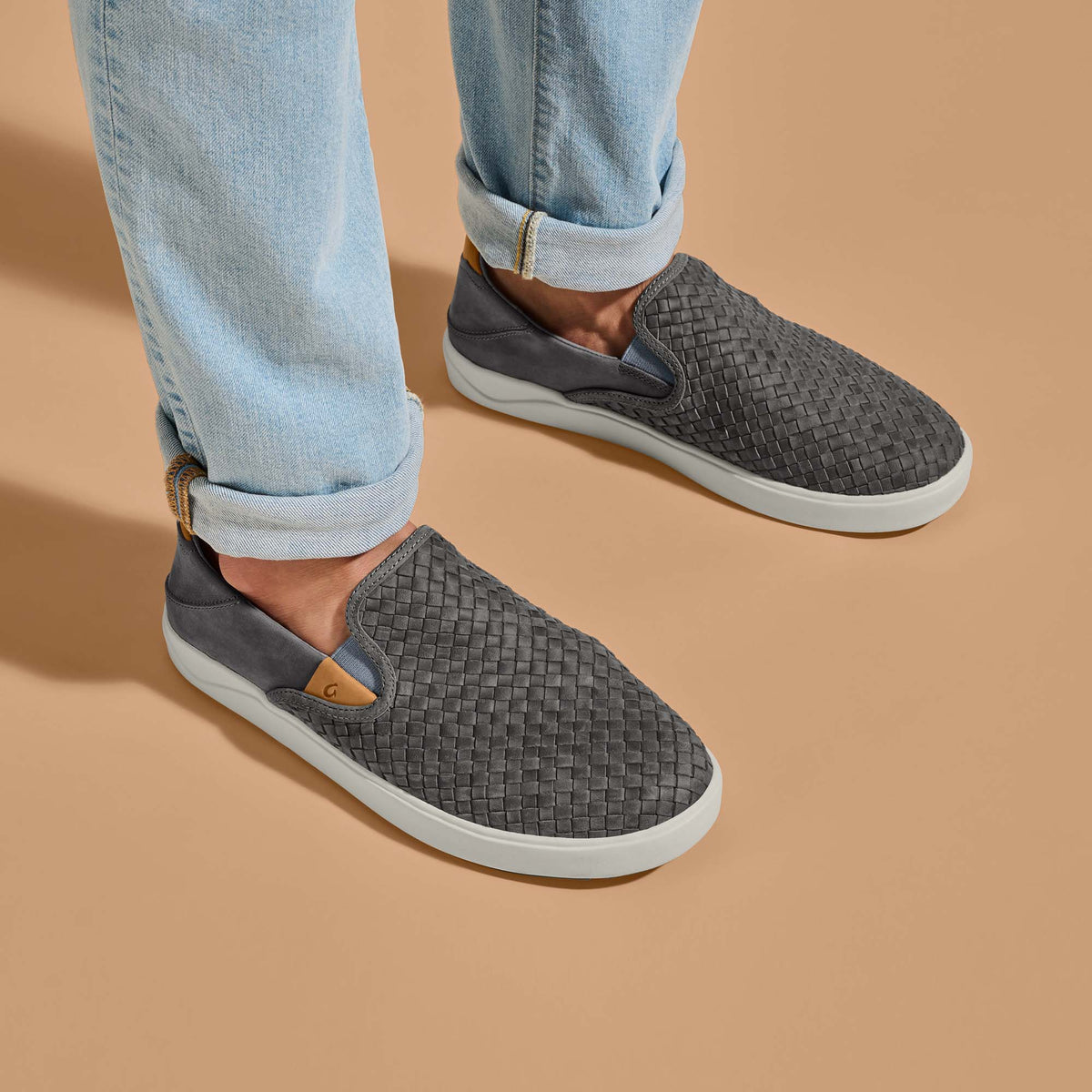 OluKai Special Offer - Lae‘ahi Lauhala Men's Leather Slip-On Sneakers - Ash