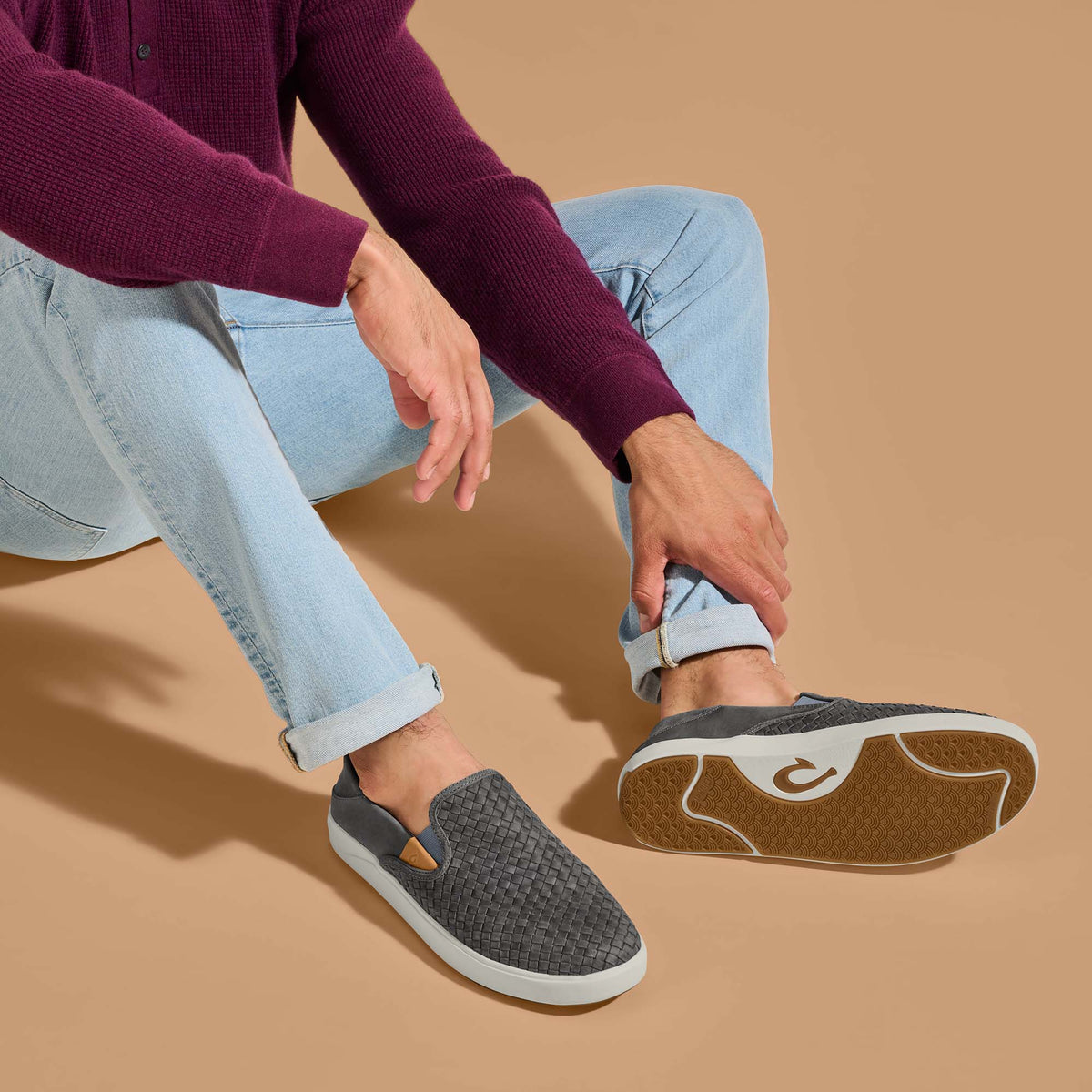 OluKai Special Offer - Lae‘ahi Lauhala Men's Leather Slip-On Sneakers - Ash