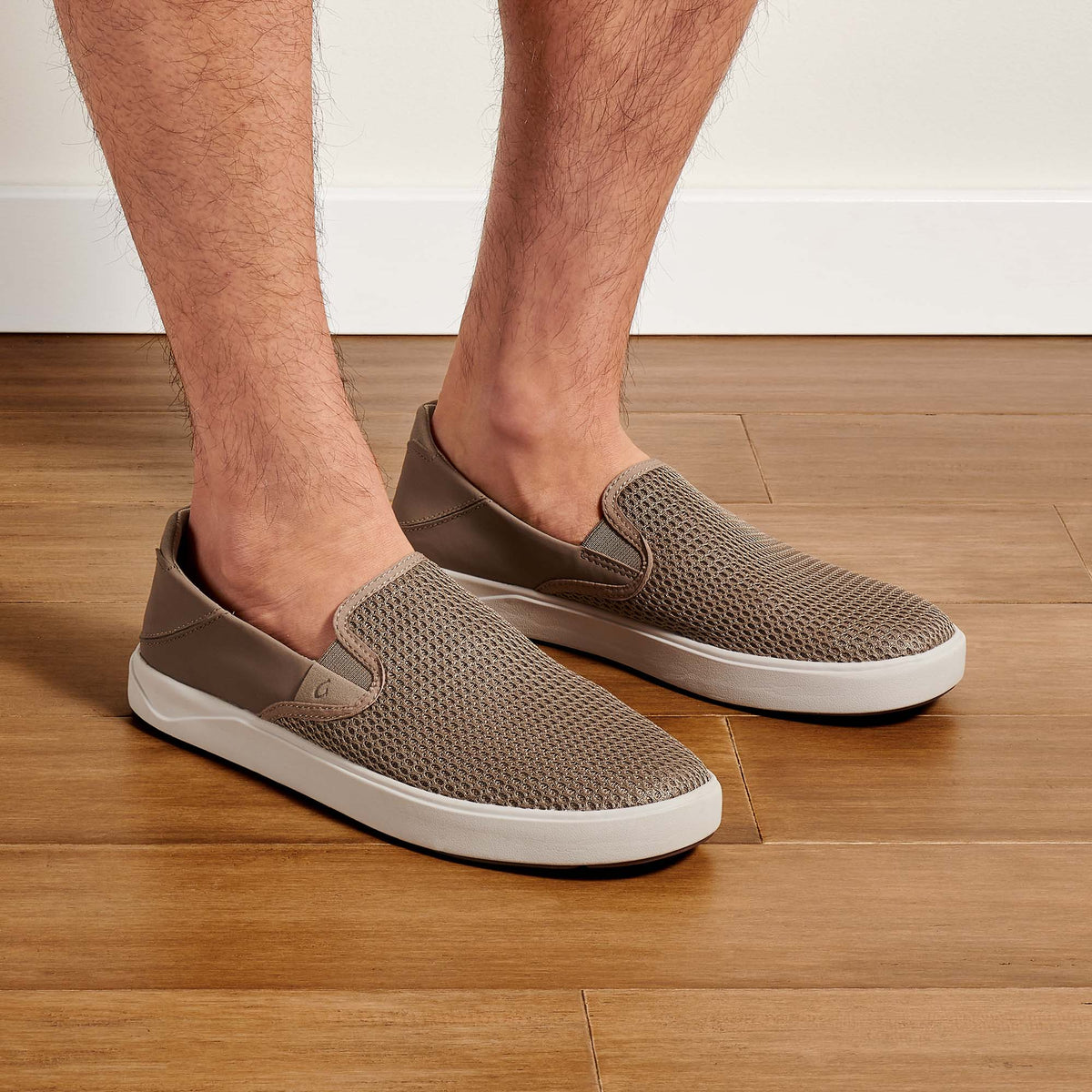 OluKai Best Seller - Lae‘ahi Men's Slip-On Sneakers - Clay