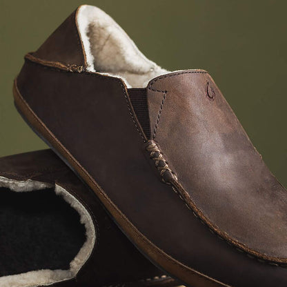 OluKai Recommended - Moloā Men's Nubuck Leather Slippers - Dark Wood