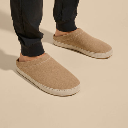 OluKai Quality - Hāmani Hulu Men’s Wool Mule Slippers - Oatmeal
