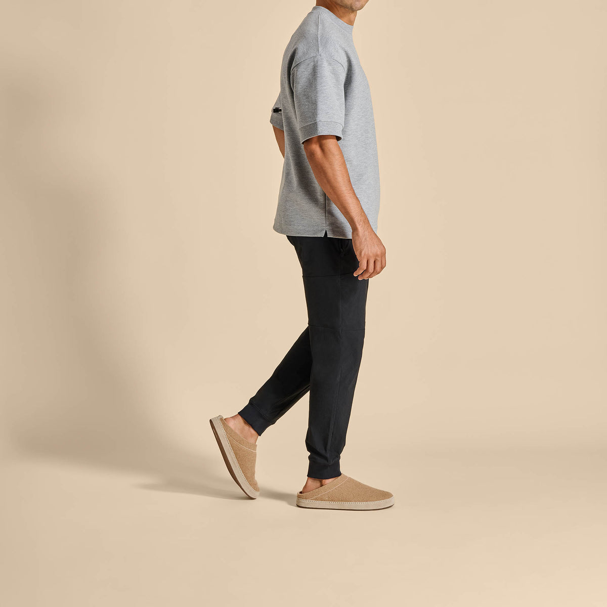 OluKai Quality - Hāmani Hulu Men’s Wool Mule Slippers - Oatmeal