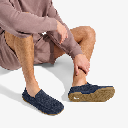 OluKai Everyday - Moloā Hulu Men’s Wool Slippers - Trench Blue