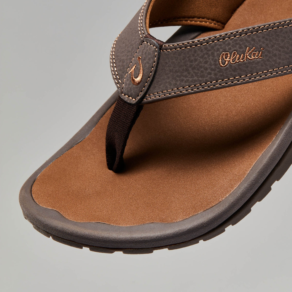 OluKai Essential - ‘Ohana Men's Beach Sandals - Dark Java / Ray