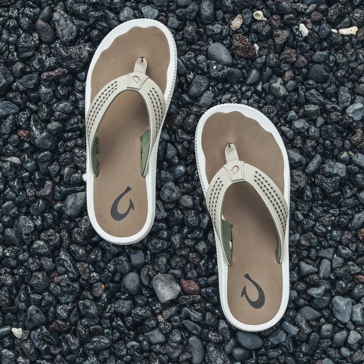 OluKai Best Price - Ulele Men's Water-Ready Beach Sandals - Clay / Mustang