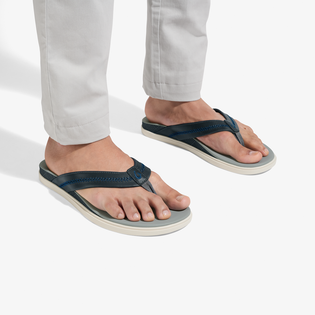 OluKai Premium - Shoreline - Rock / Pale Grey