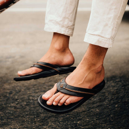 OluKai Exclusive - Mea Ola Men's Leather Beach Sandals - Dark Java