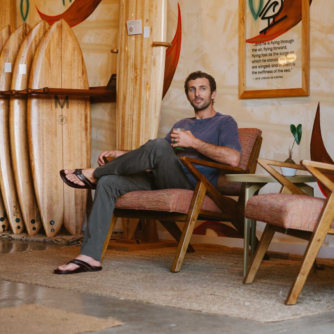 OluKai Exclusive - Mea Ola Men's Leather Beach Sandals - Dark Java