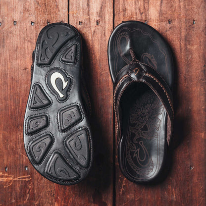 OluKai Exclusive - Mea Ola Men's Leather Beach Sandals - Dark Java