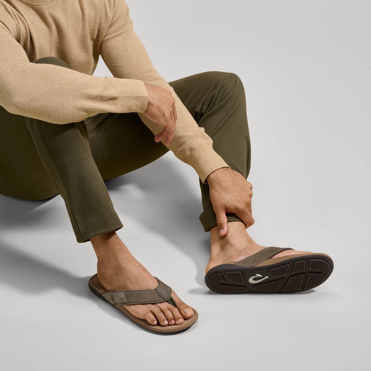 OluKai Recommended - Tuahine Men's Waterproof Leather Beach Sandals - Hunter