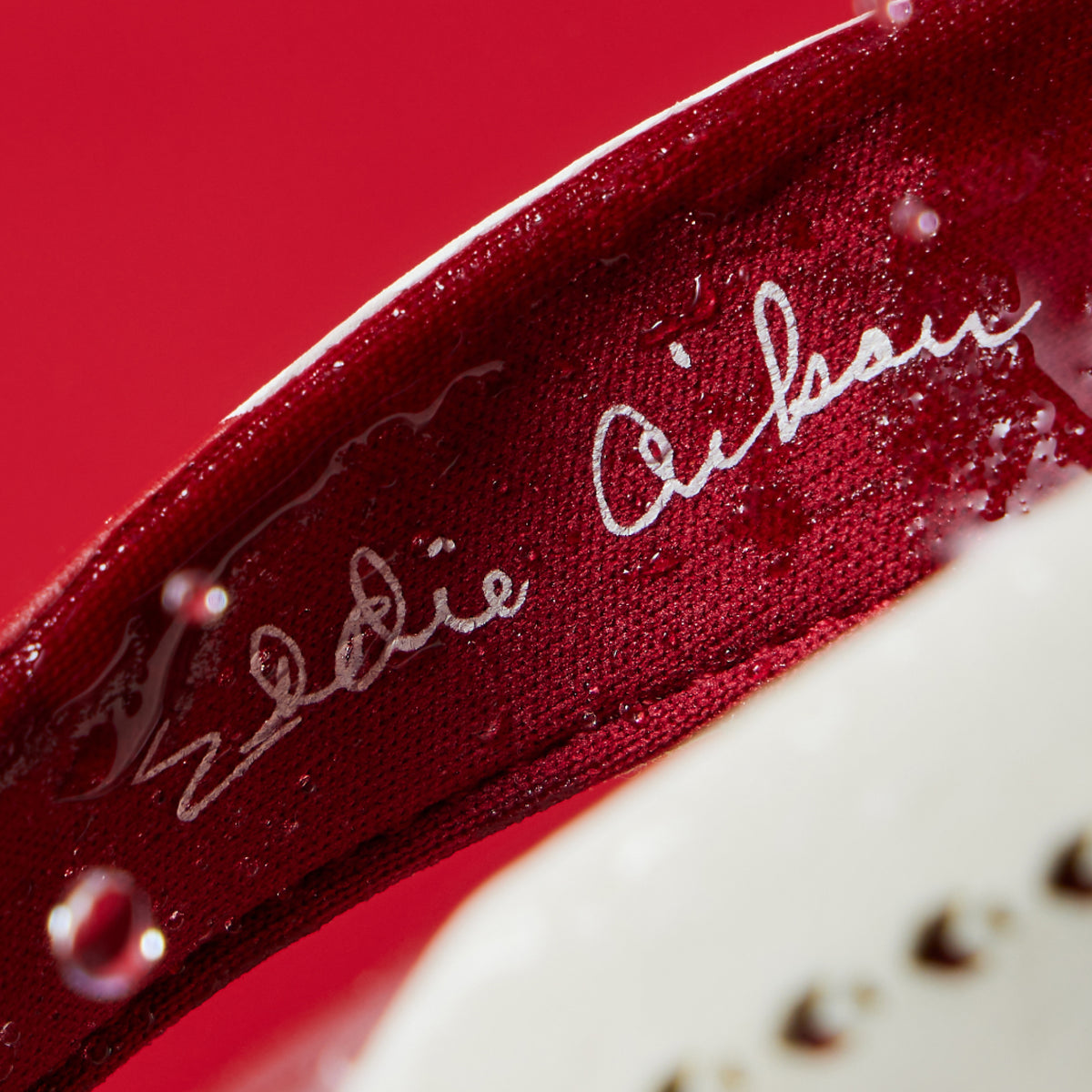 OluKai Smart Buy - Ulele - Off White / Deep Red