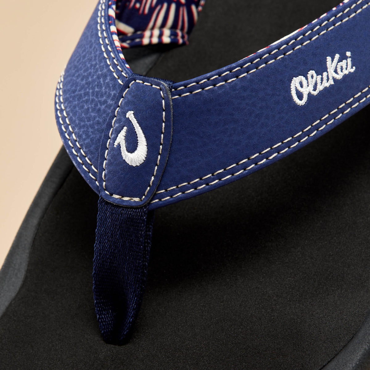 OluKai Best Price - ‘Ohana Men's Beach Sandals - Navy / Onyx