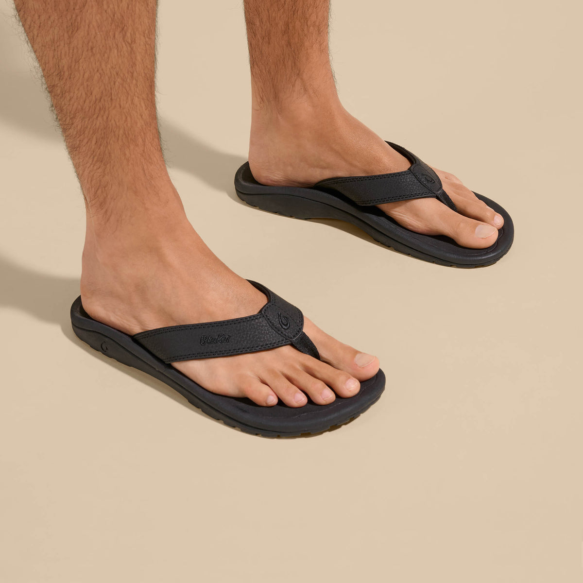 OluKai Great Value - ‘Ohana Men's Best Selling Beach Sandals - Black