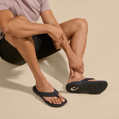 OluKai Great Value - ‘Ohana Men's Best Selling Beach Sandals - Black