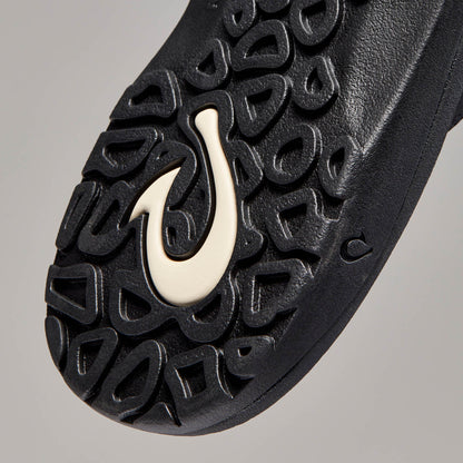OluKai Great Value - ‘Ohana Men's Best Selling Beach Sandals - Black