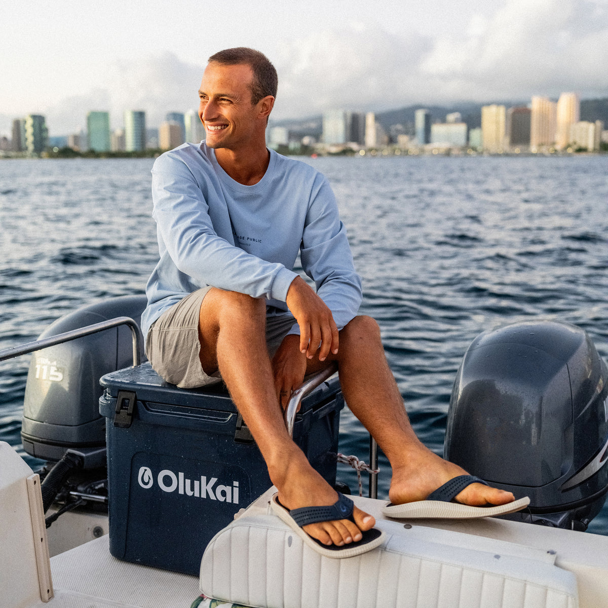 OluKai Trending - Ulele - Trench Blue / Trench Blue
