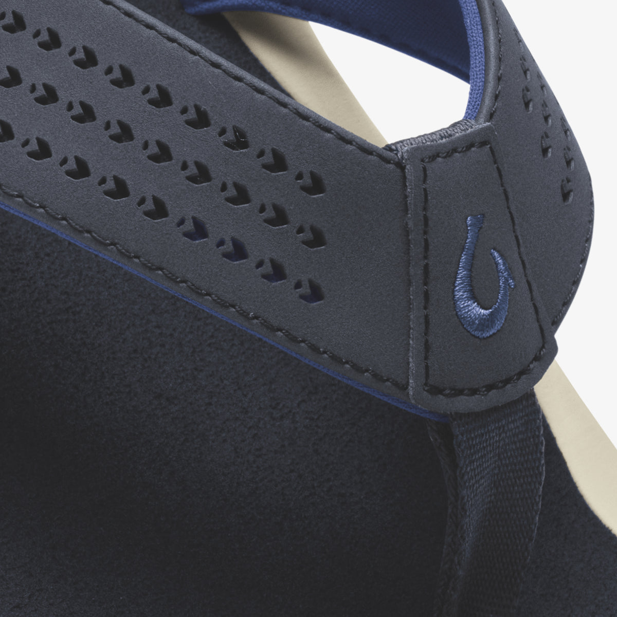 OluKai Trending - Ulele - Trench Blue / Trench Blue