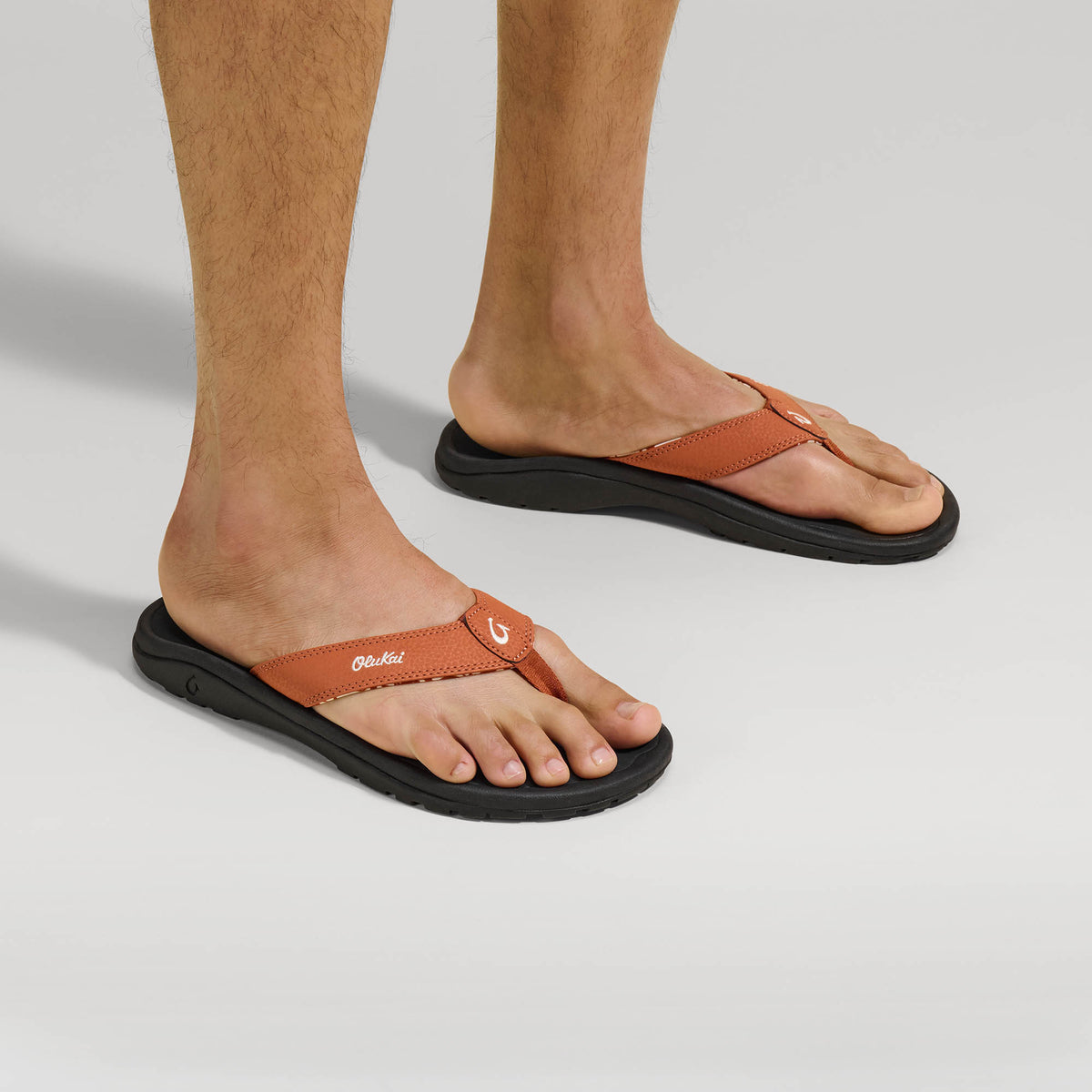 OluKai Top Pick - ‘Ohana Men's Best Selling Beach Sandals - Dirt / Lava Rock