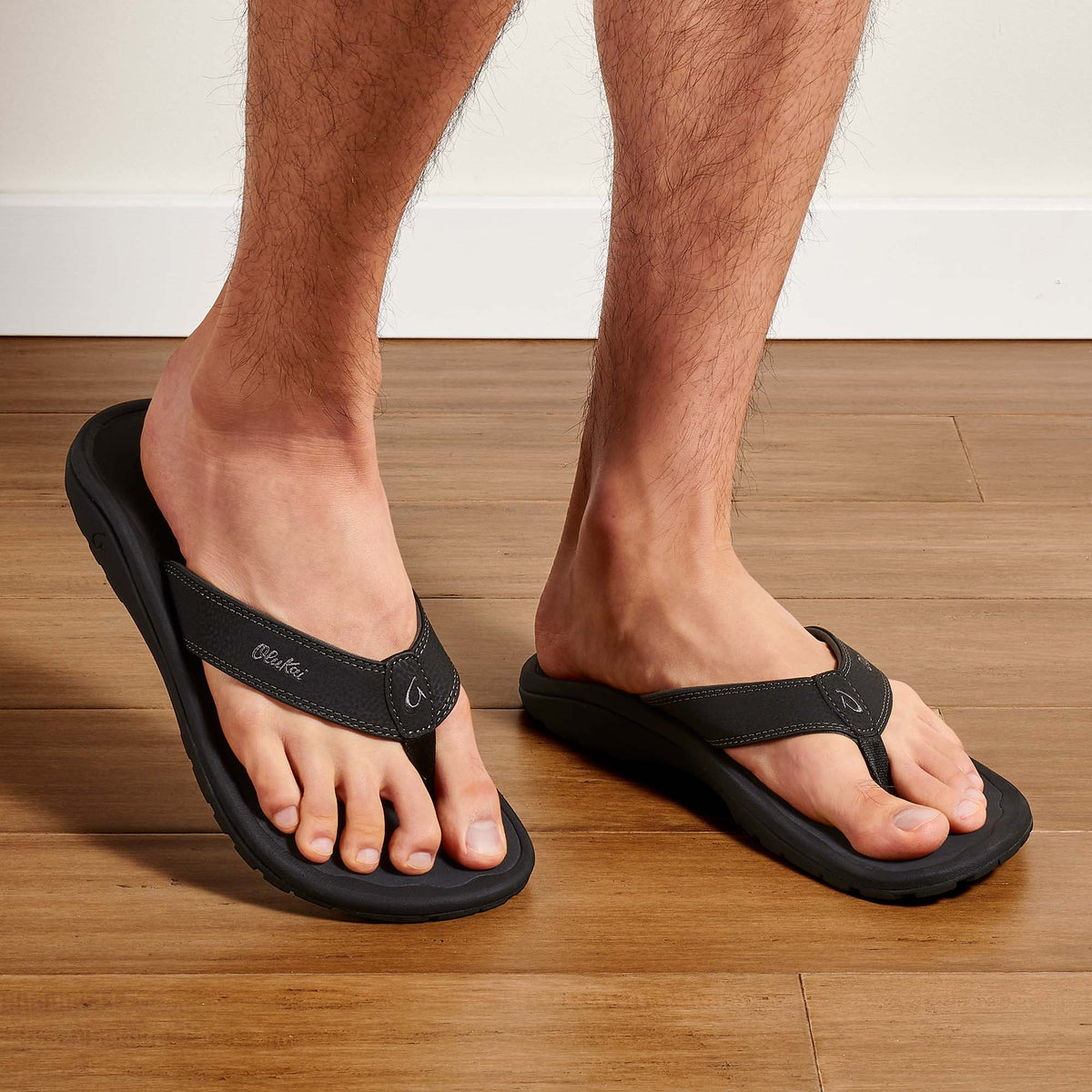 OluKai Value - OluKai ‘Ohana - Black / Dark Shadow | Men's Beach Sandals