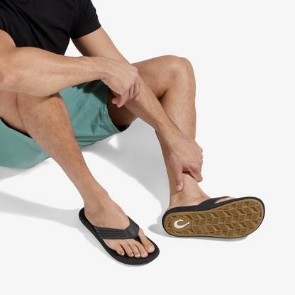 OluKai Everyday - Ulele - Lava Rock / Lava Rock