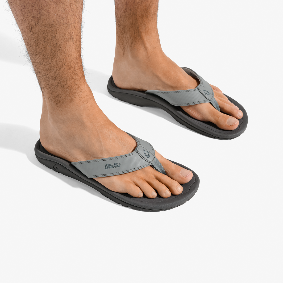 OluKai Hot Sale - ‘Ohana Men's Best Selling Beach Sandals - Ash / Rock
