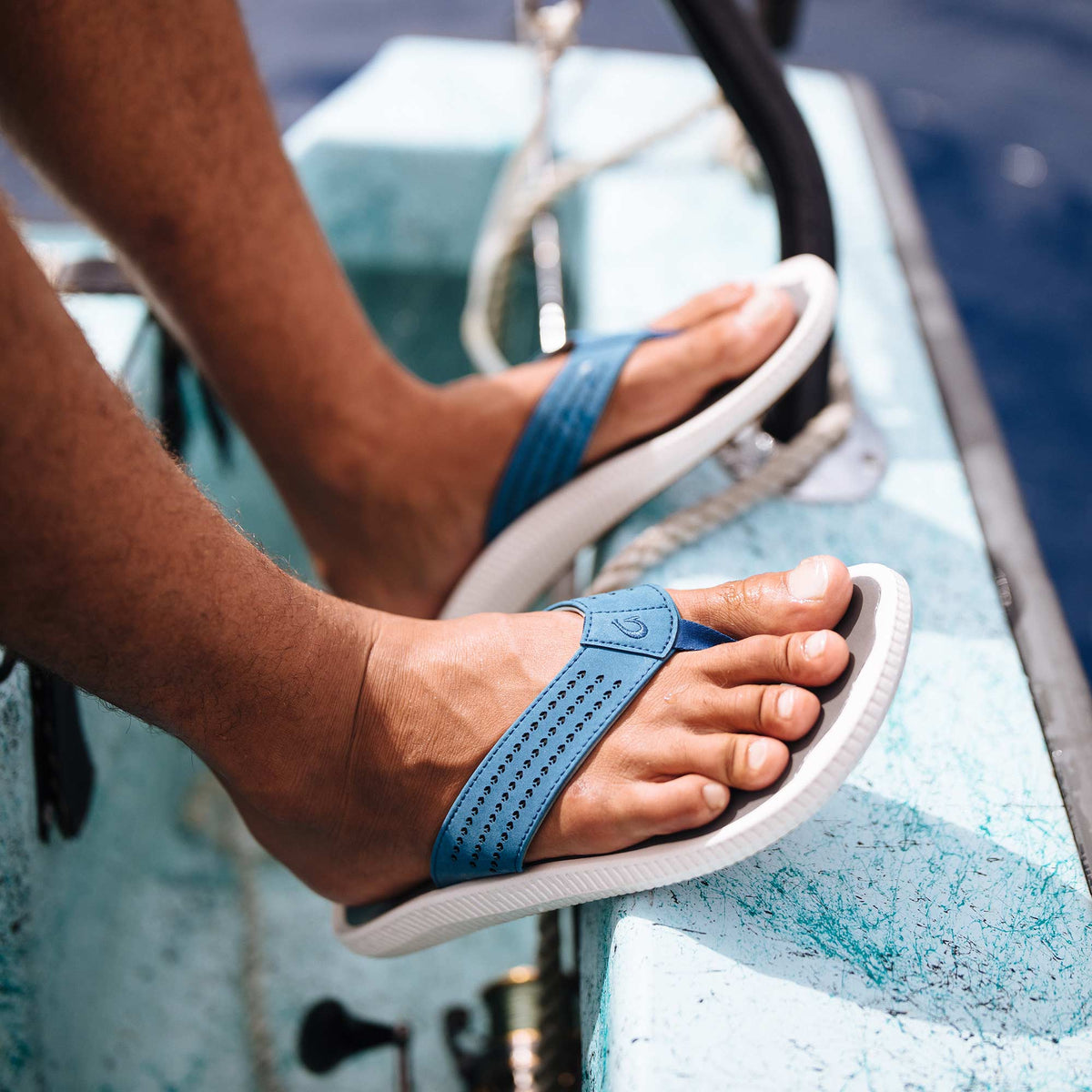 OluKai Hot Sale - Ulele Men's Beach Sandals - Slate Blue / Charcoal