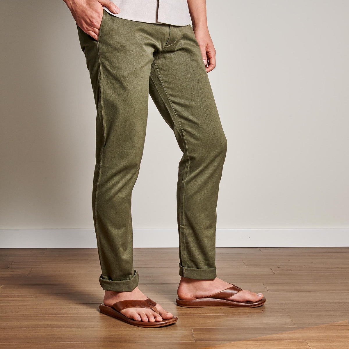 OluKai Latest - ‘Ilikai Men‘s Leather Sandals - Toffee