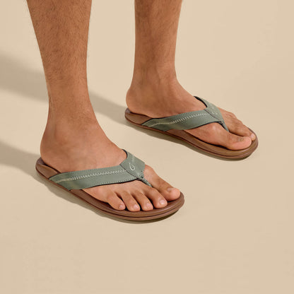 OluKai Quality - Hiapo - Odyssey Grey / Sahara Men’s Leather Beach Sandals