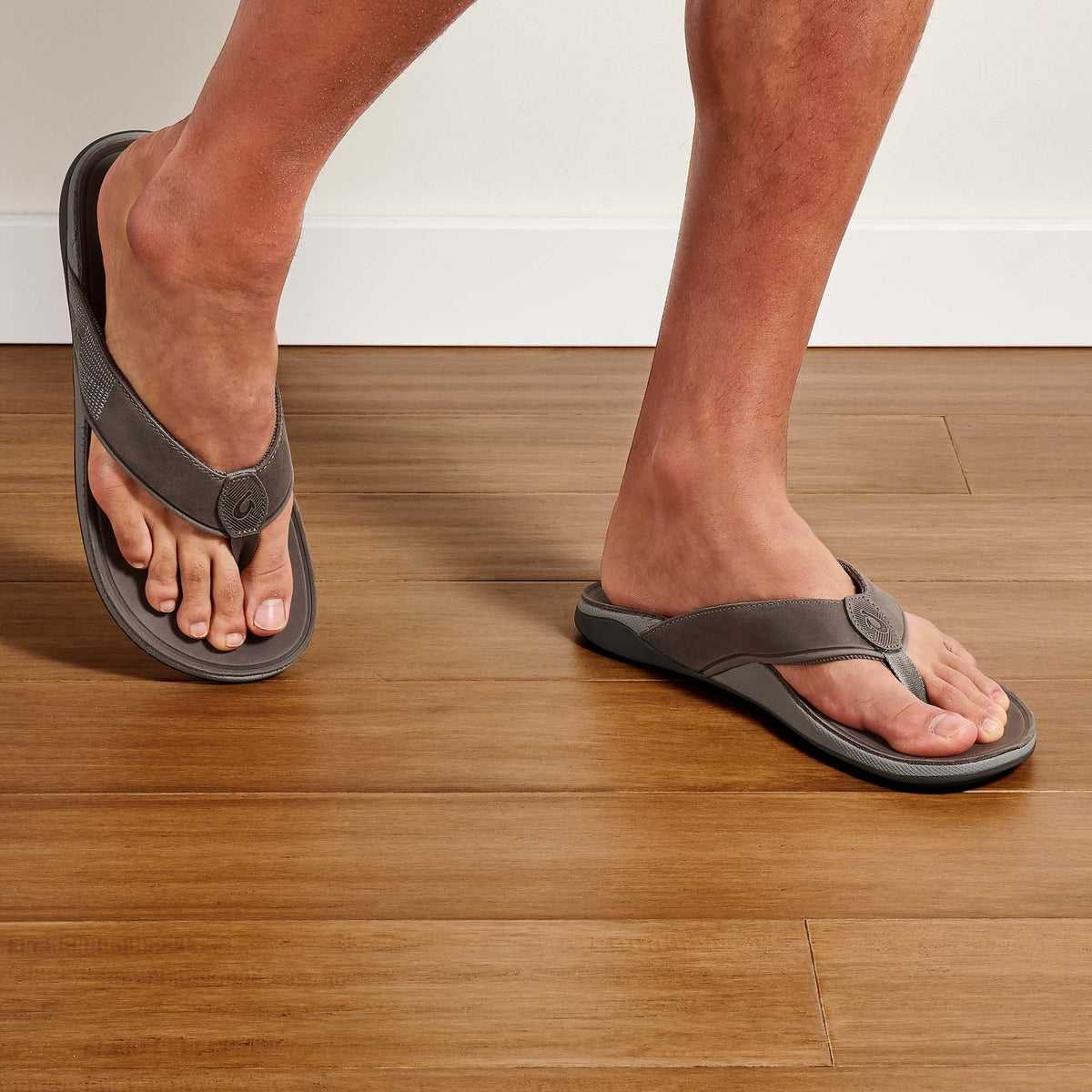 OluKai Best Price - Tuahine Men's Waterproof Leather Beach Sandals - Lagoon