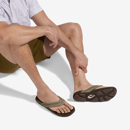 OluKai Best Seller - Hiapo - Clay / Mustang