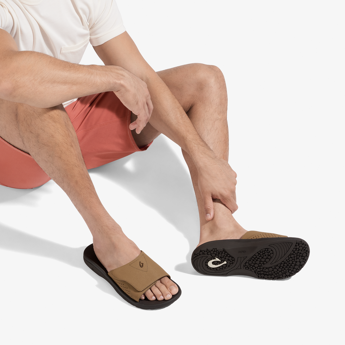 OluKai Discount - Nalu Slide - Tan / Dk Java
