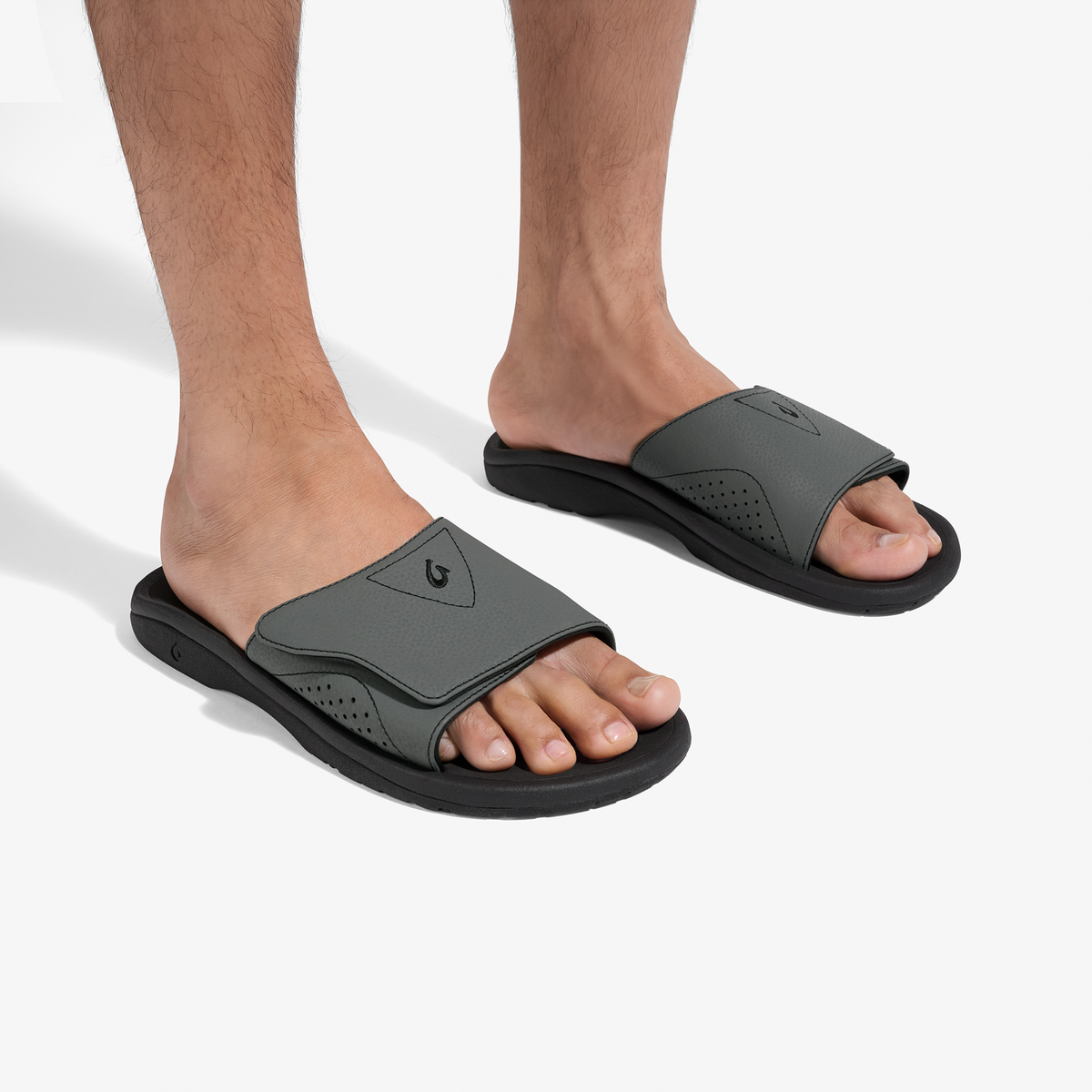 OluKai Featured - Nalu Slide - Rock / Black