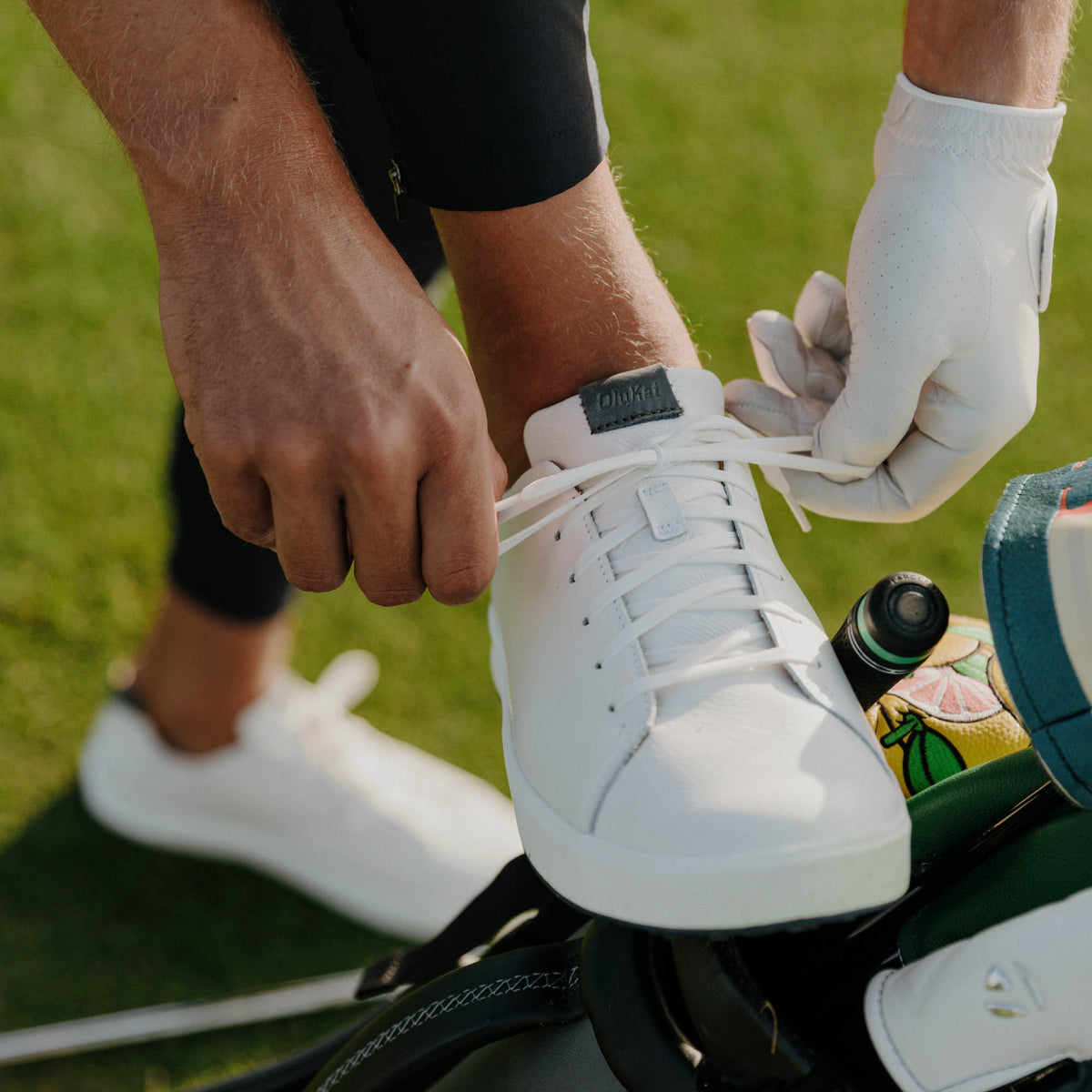 OluKai Smart Buy - Wai‘alae Men’s Waterproof Leather Golf Shoes - White