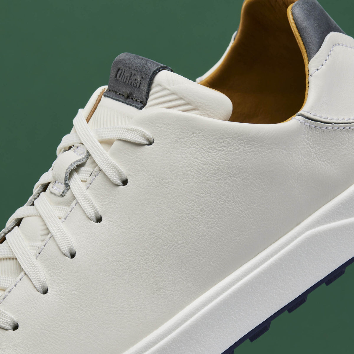 OluKai Smart Buy - Wai‘alae Men’s Waterproof Leather Golf Shoes - White