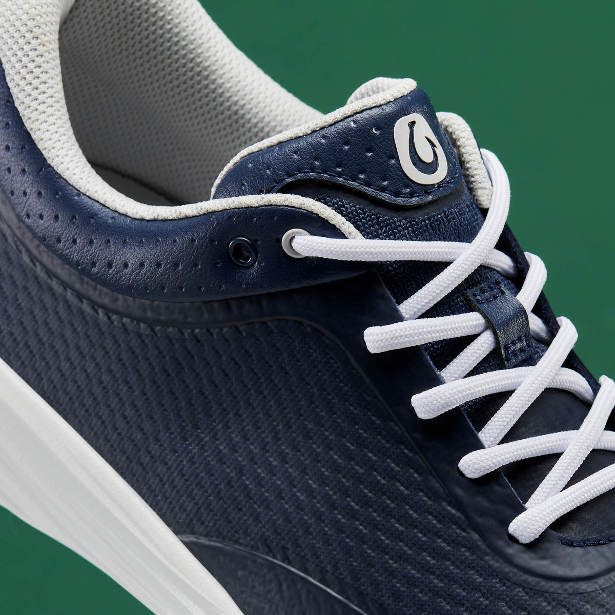 OluKai Trending - Mākena Men’s Waterproof Golf Shoes - Mood Indigo