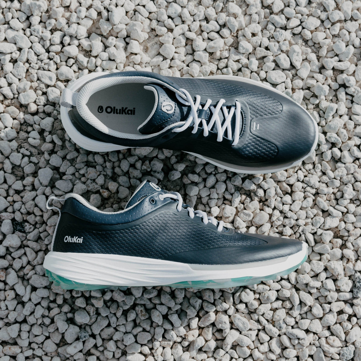 OluKai Trending - Mākena Men’s Waterproof Golf Shoes - Mood Indigo