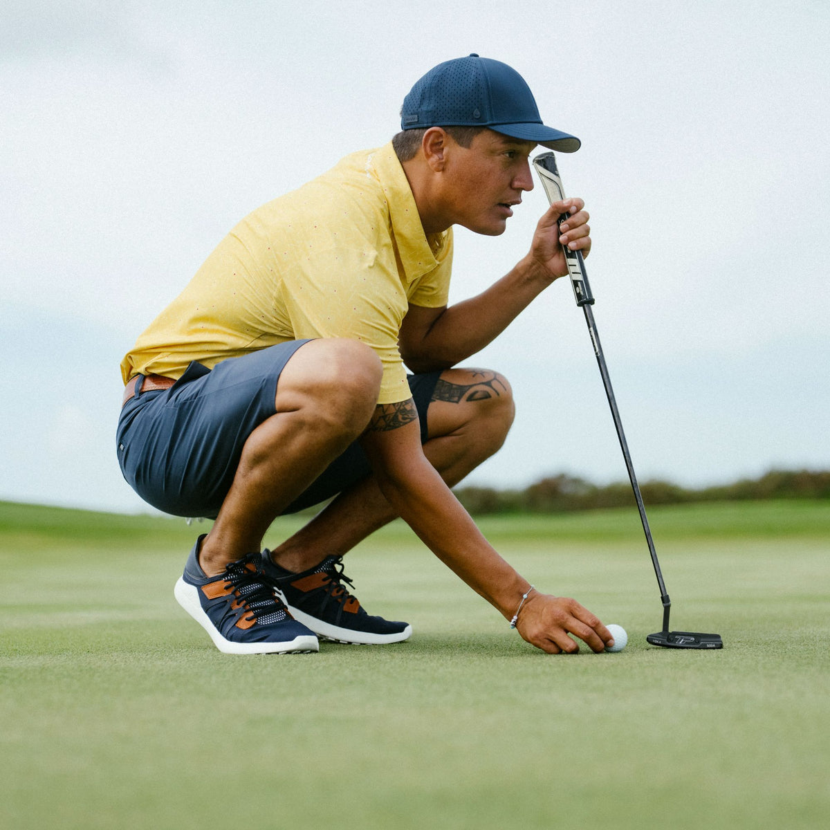 OluKai Special Offer - Manele Men’s Breathable Golf Shoes - Trench Blue