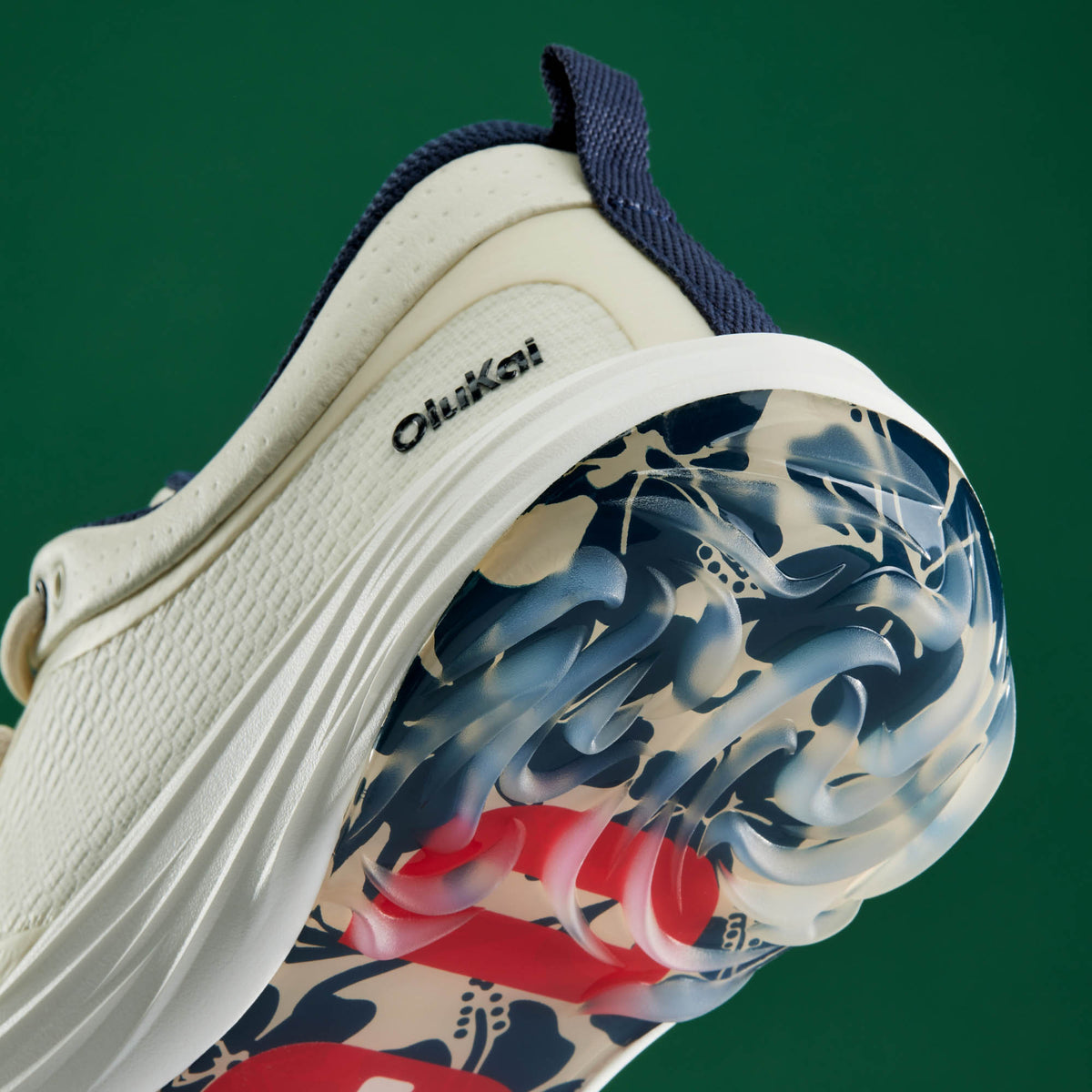 OluKai Smart Buy - Mākena Men’s Waterproof Golf Shoes - White Sand