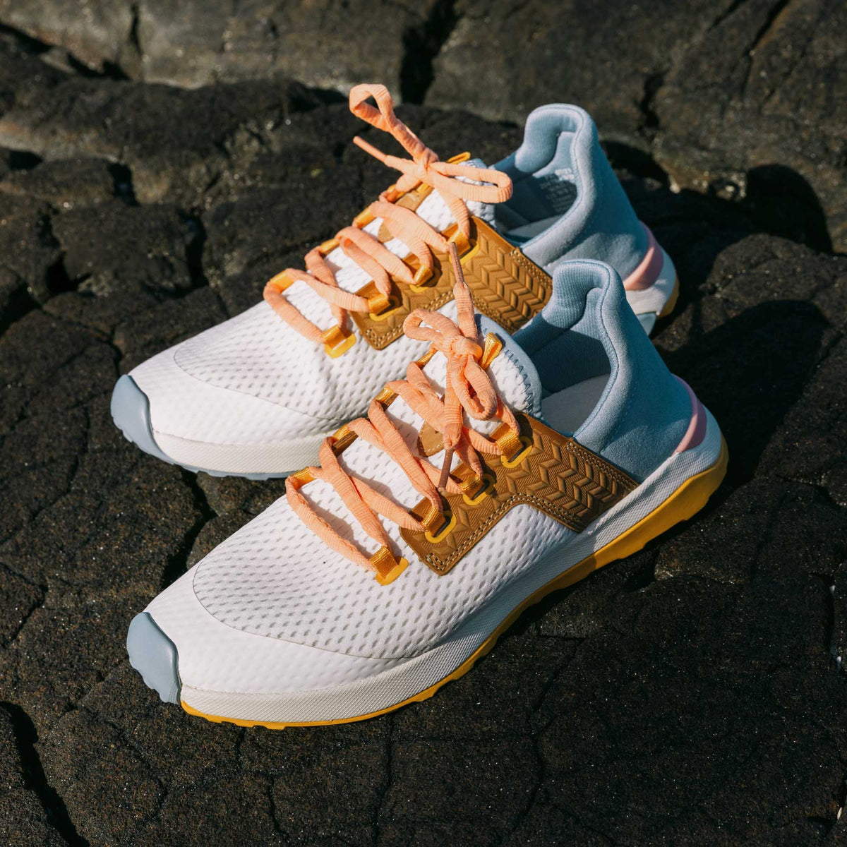 OluKai Best Price - Wailuku Women’s Athletic Shoes - Bright White / Sea Ice