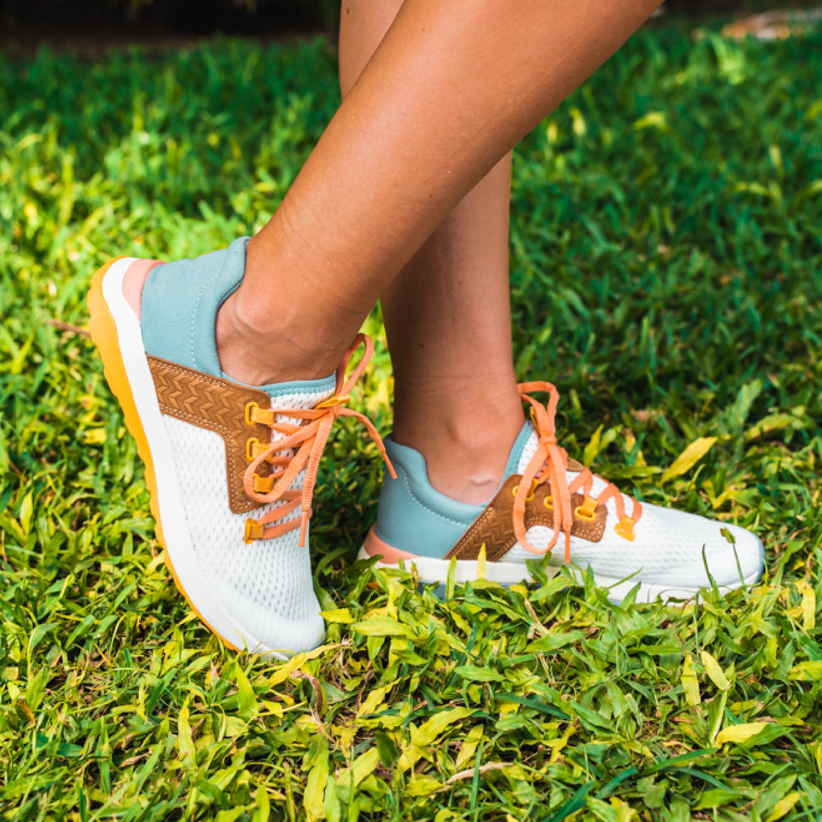 OluKai Best Price - Wailuku Women’s Athletic Shoes - Bright White / Sea Ice