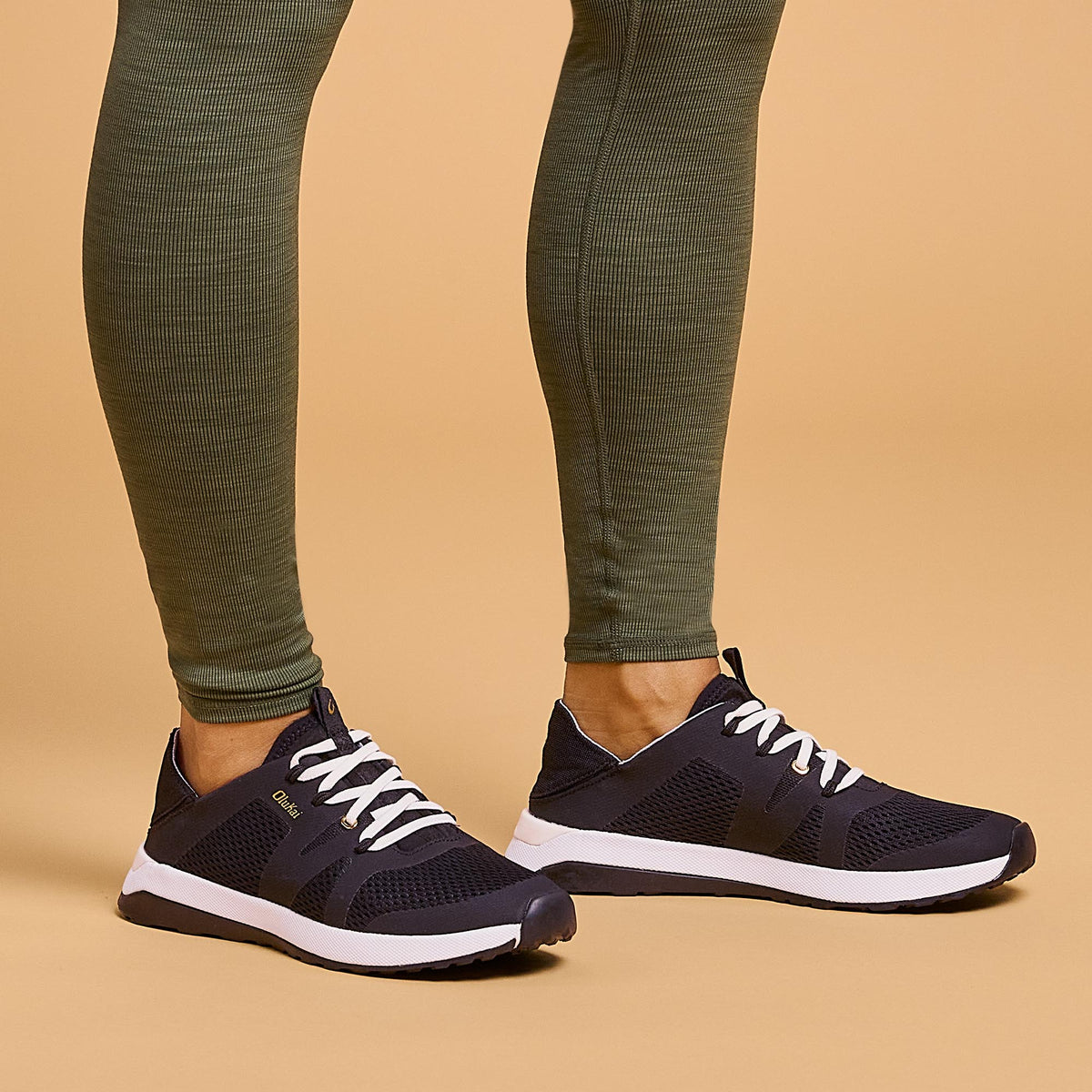 OluKai Discount - Huia Women’s Athleisure Shoes - Black